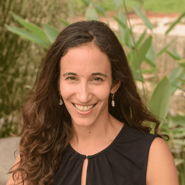 Ruth Scherz-Shouval